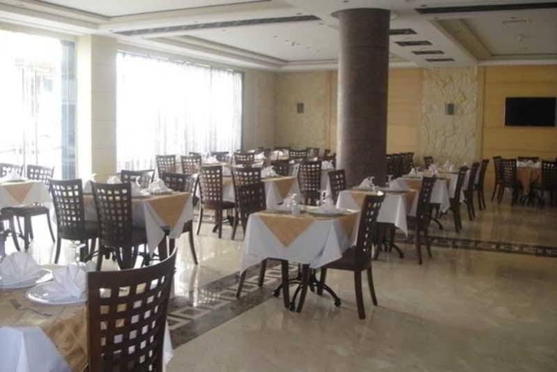 Hotel La Capitale Rabat Esterno foto