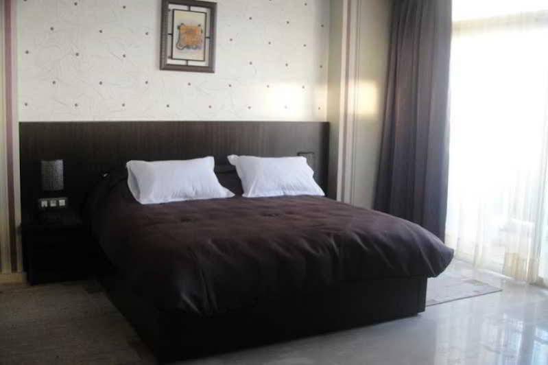 Hotel La Capitale Rabat Esterno foto